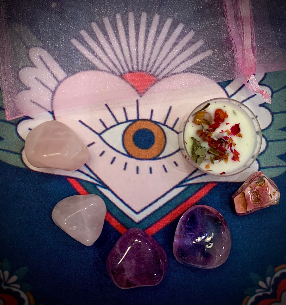 Love Intention Gemstones & Crystals Mix plus Coriander, Tealight Candle